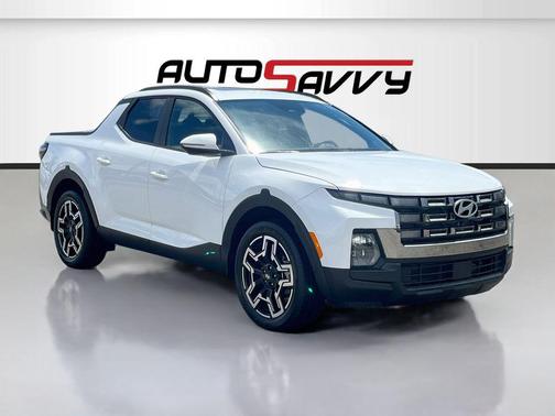 Atlas White 2025 Hyundai SANTA CRUZ Limited