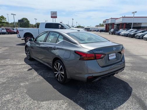 2022 Nissan Altima SR Intelligent AWD