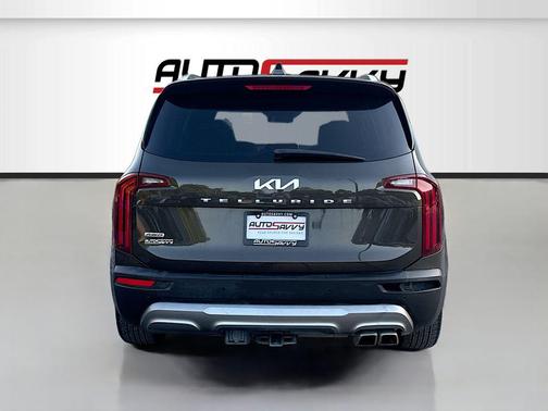 Dark Moss 2022 Kia Telluride SX