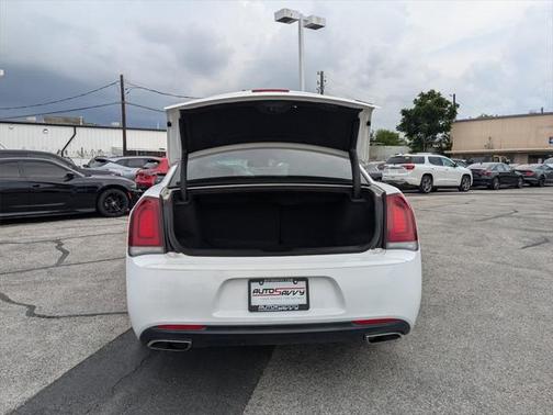 2020 Chrysler 300 Touring