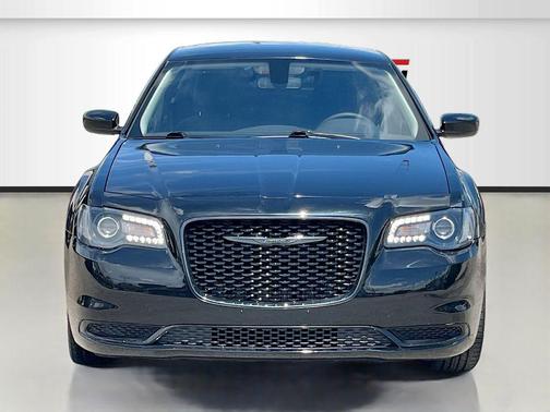 Gloss Black 2023 Chrysler 300 Touring