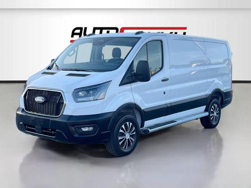 Oxford White 2026 Ford Transit-250 Base