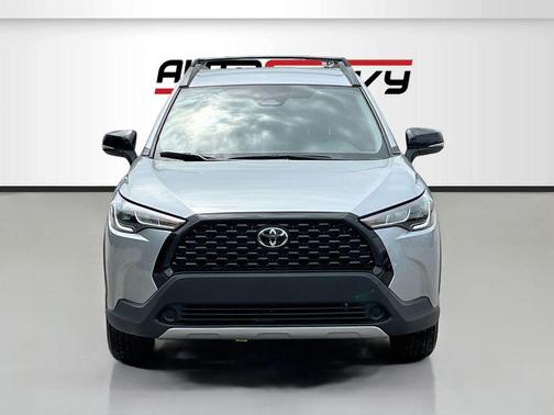 Sonic Silver 2025 Toyota Corolla Cross LE