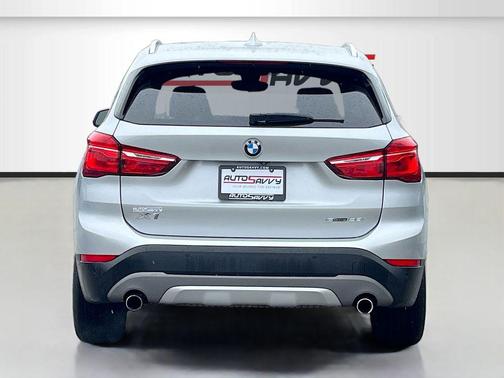 Glacier Silver Metallic 2019 BMW X1 sDrive28i
