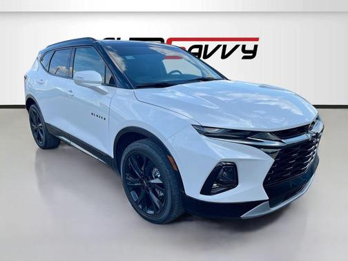 Iridescent Pearl Tricoat 2022 Chevrolet Blazer RS