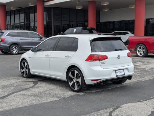 2017 Volkswagen Golf GTI 2.0T S 4-Door