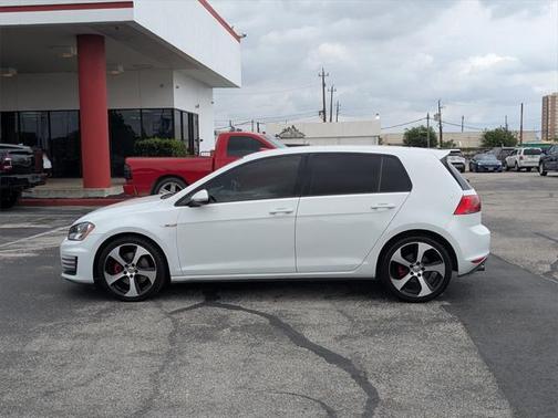 2017 Volkswagen Golf GTI 2.0T S 4-Door