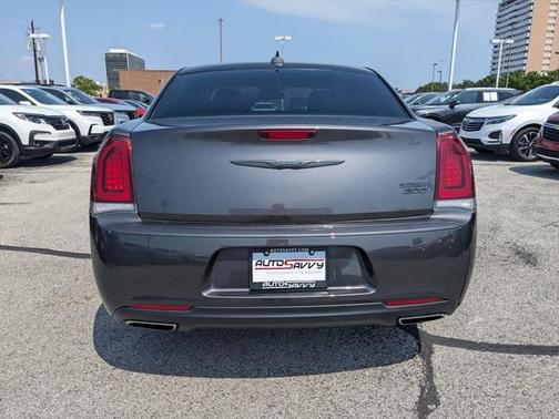 2021 Chrysler 300 Touring