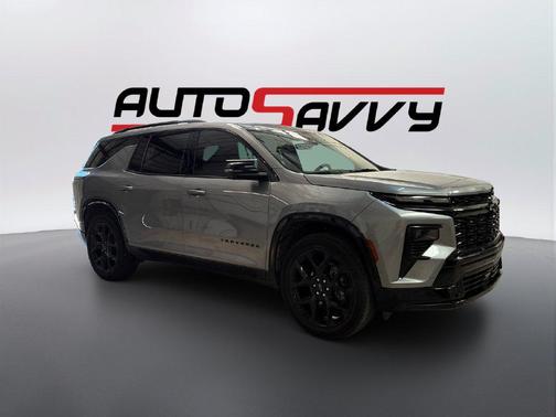 Sterling Gray Metallic 2024 Chevrolet Traverse RS