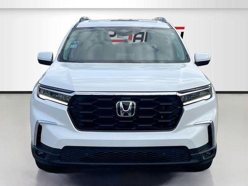 2024 Honda Pilot Touring 8-Passenger