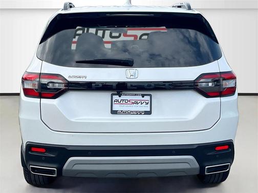 2024 Honda Pilot Touring 8-Passenger