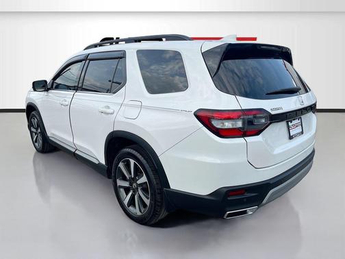 2024 Honda Pilot Touring 8-Passenger