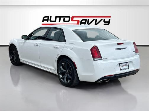 2022 Chrysler 300 Touring