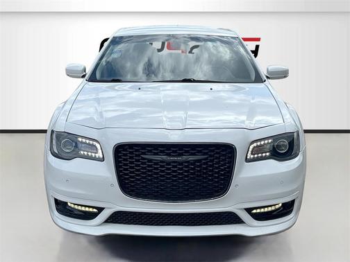 2022 Chrysler 300 Touring
