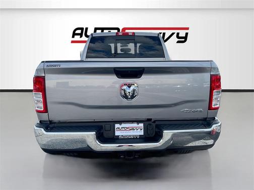 2024 RAM 2500 Tradesman Crew Cab 4x4 6'4' Box