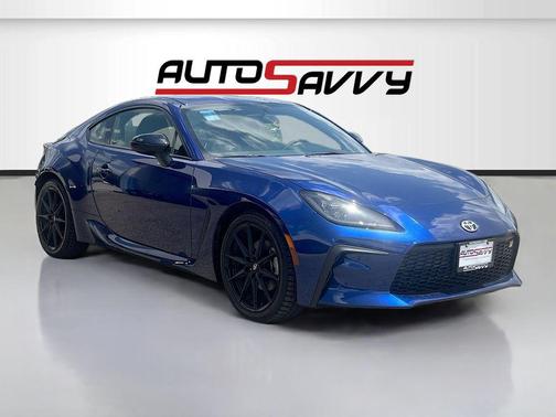 Trueno Blue 2025 Toyota GR86 Premium