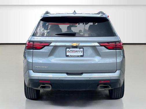 Sterling Gray Metallic 2023 Chevrolet Traverse High Country