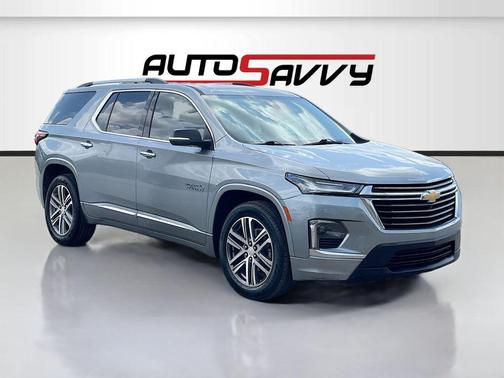 Sterling Gray Metallic 2023 Chevrolet Traverse High Country