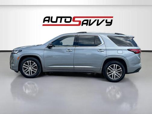 Sterling Gray Metallic 2023 Chevrolet Traverse High Country