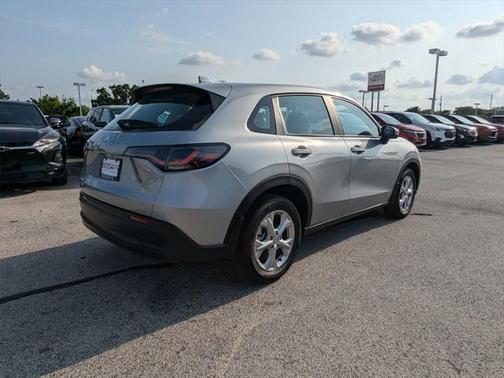 2025 Honda HR-V LX