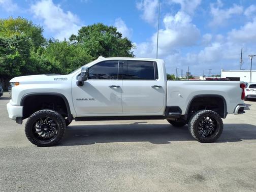 2022 Chevrolet Silverado 2500 High Country