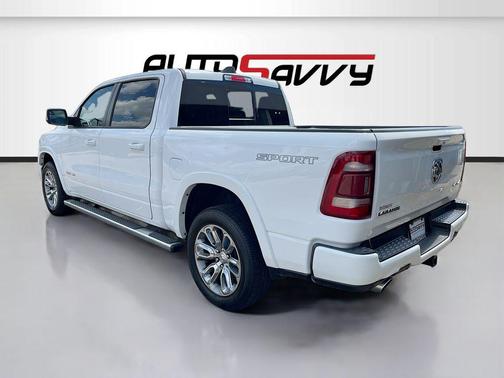 Bright White Clearcoat 2020 RAM 1500 Laramie