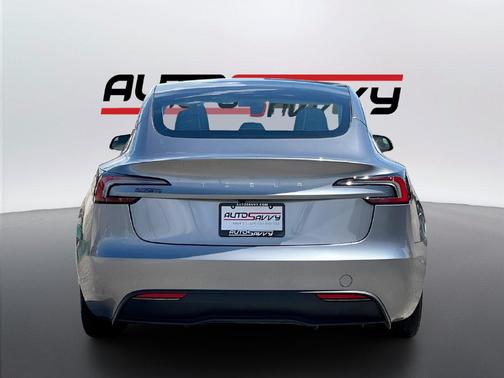 Quicksilver 2025 Tesla Model 3 Long Range