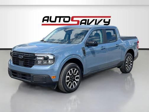 Azure Gray Metallic Tri-Coat 2024 Ford Maverick Lariat