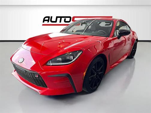 2025 Toyota GR86 Premium