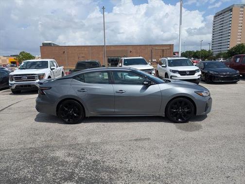2023 Nissan Maxima SR Xtronic CVT