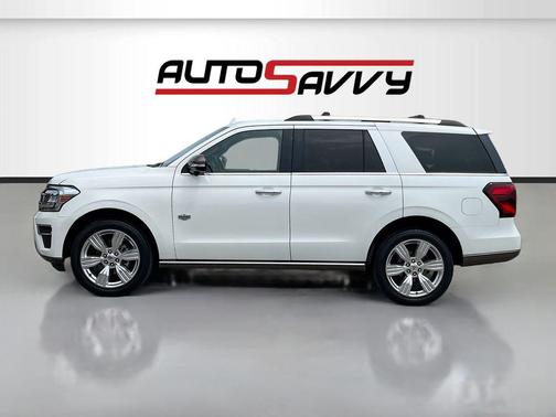 Star White Metallic Tri-Coat 2024 Ford Expedition King Ranch