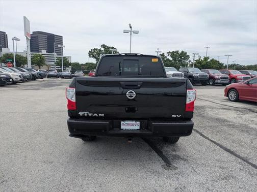 2021 Nissan Titan SV