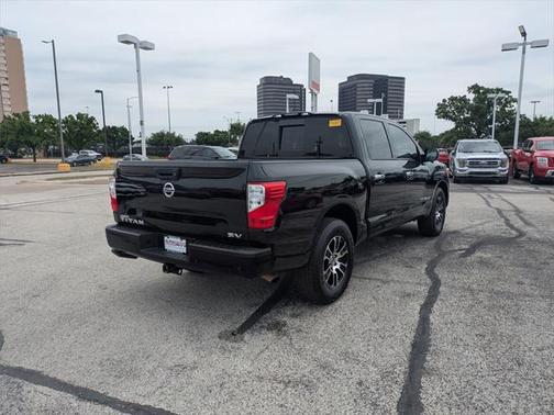 2021 Nissan Titan SV