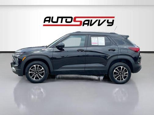 Mosaic Black Metallic 2024 Chevrolet Trailblazer LT