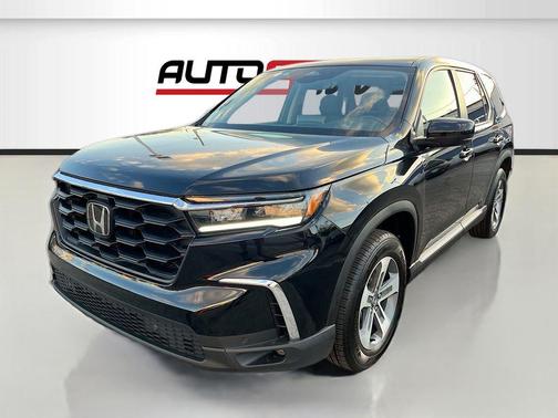 Dark Blue 2025 Honda Pilot EX-L