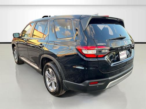 Dark Blue 2025 Honda Pilot EX-L