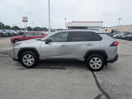 2020 Toyota RAV4 LE