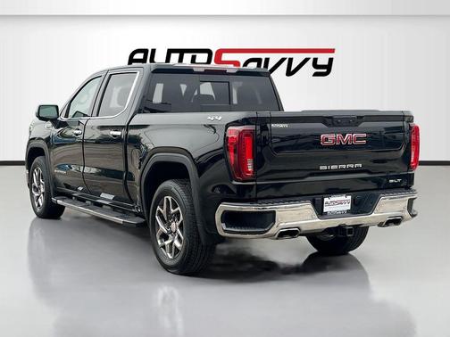 Onyx Black 2025 GMC Sierra 1500 SLT