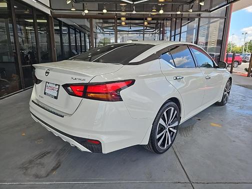 2020 Nissan Altima Platinum FWD