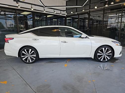 2020 Nissan Altima Platinum FWD