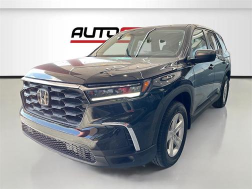 2023 Honda Pilot 2WD LX