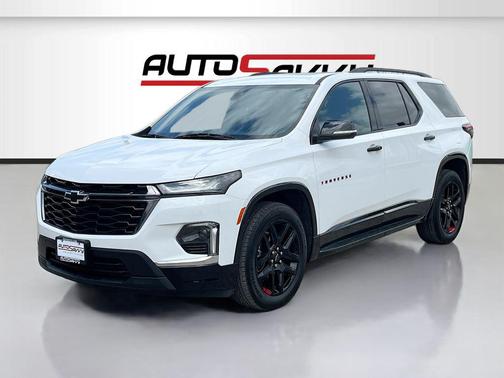 Summit White 2023 Chevrolet Traverse Premier