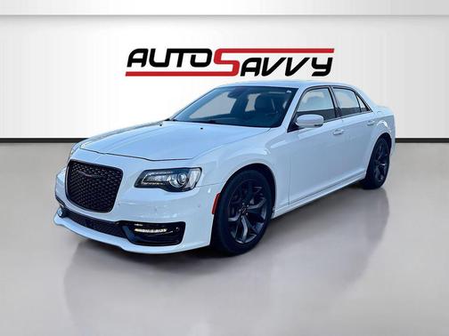 Bright White Clearcoat 2023 Chrysler 300 S