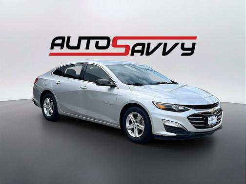 Silver Ice Metallic 2020 Chevrolet Malibu 1LS