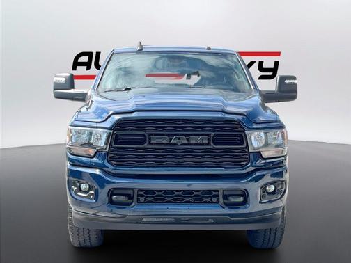 Patriot Blue Pearlcoat 2024 RAM 2500 Big Horn Crew Cab 4x4 6'4' Box