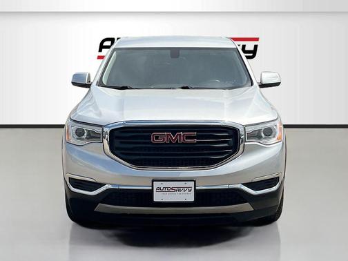 Quicksilver Metallic 2019 GMC Acadia SLE-1