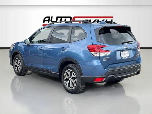 Horizon Blue Pearl 2022 Subaru Forester Premium