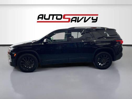 Mosaic Black Metallic 2023 Chevrolet Traverse RS