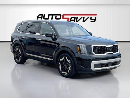 Ebony Black 2024 Kia Telluride S