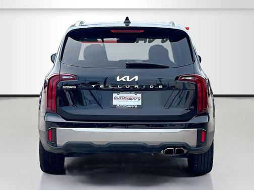 Ebony Black 2024 Kia Telluride S